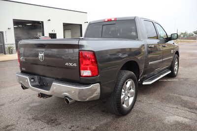 2016 RAM 1500 Crew Cab, $18500. Photo 3