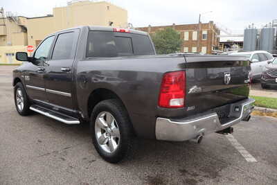 2016 RAM 1500 Crew Cab, $18500. Photo 4