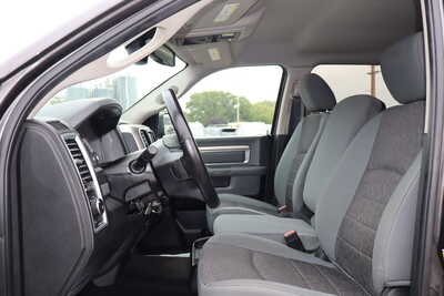 2016 RAM 1500 Crew Cab, $18500. Photo 5