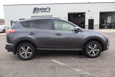 2018 Toyota RAV4, $18995. Photo 8