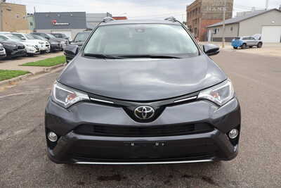 2018 Toyota RAV4, $18995. Photo 11