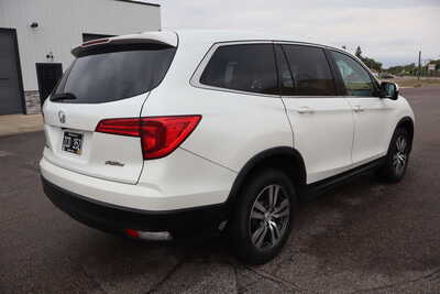 2017 Honda Pilot, $12500. Photo 3