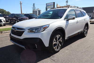 2020 Subaru Outback, $19995. Photo 1