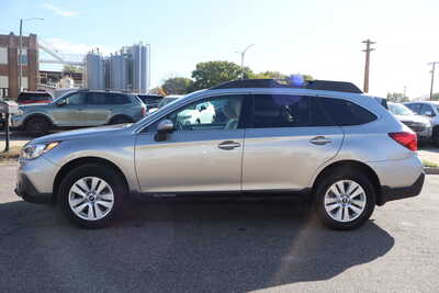 2018 Subaru Outback, $14995. Photo 8
