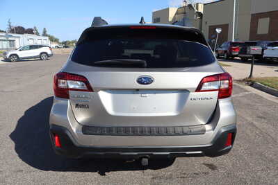 2018 Subaru Outback, $14995. Photo 10
