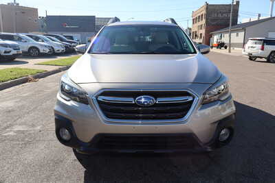 2018 Subaru Outback, $14995. Photo 12