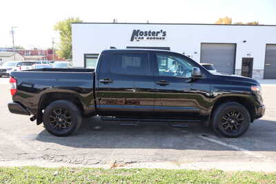 2020 Toyota Tundra Crew Cab, $29995. Photo 9