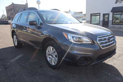2017 Subaru Outback, $11995. Photo 2