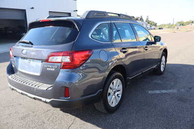 2017 Subaru Outback, $11995. Photo 3