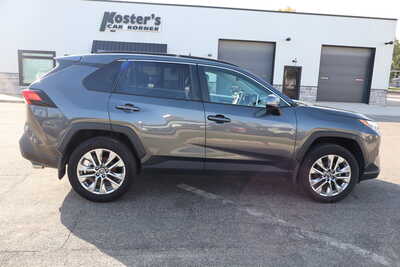 2025 Toyota RAV4, $29995. Photo 9
