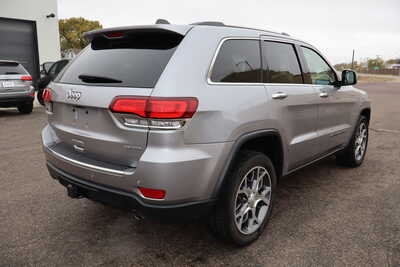 2021 Jeep Grand Cherokee, $22500. Photo 4