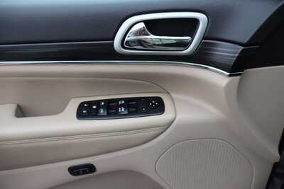 2021 Jeep Grand Cherokee, $22500. Photo 9