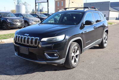 2019 Jeep Cherokee, $13500. Photo 1