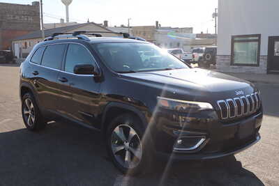 2019 Jeep Cherokee, $13500. Photo 2