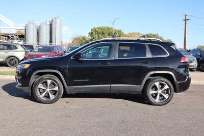 2019 Jeep Cherokee, $13500. Photo 5