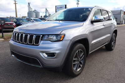2019 Jeep Cherokee, $15995. Photo 1