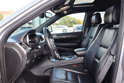2019 Jeep Cherokee, $15995. Photo 5