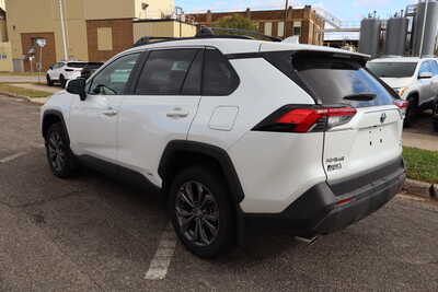 2024 Toyota RAV4, $31995. Photo 4