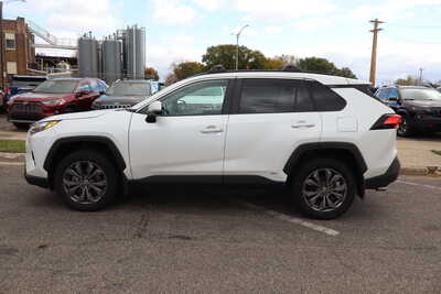 2024 Toyota RAV4, $31995. Photo 7