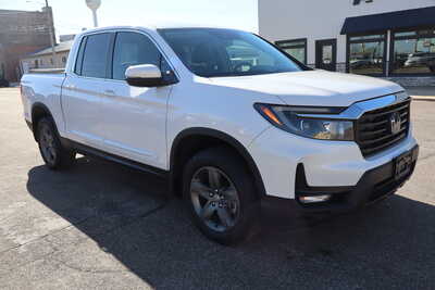 2023 Honda Ridgeline, $23995. Photo 2
