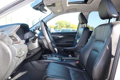 2023 Honda Ridgeline, $23995. Photo 5