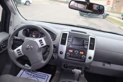 2014 Nissan Frontier, $12900. Photo 7