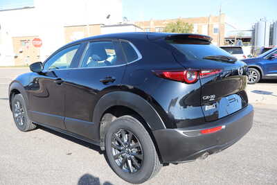 2023 Mazda CX-30, $17995. Photo 4