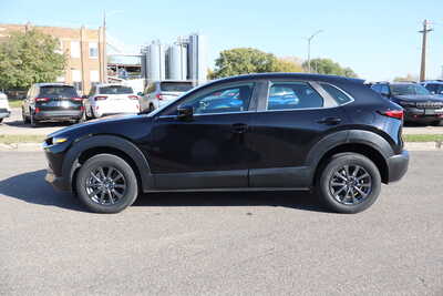 2023 Mazda CX-30, $17995. Photo 8