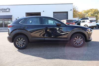2023 Mazda CX-30, $17995. Photo 9