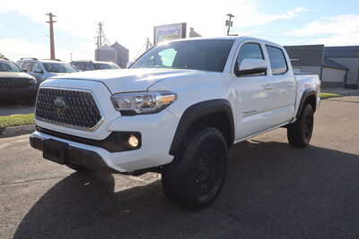2018 Toyota Tacoma, $24900. Photo 1