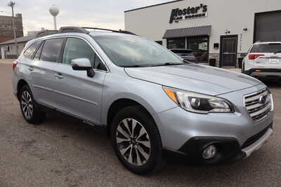 2017 Subaru Outback, $13995. Photo 2