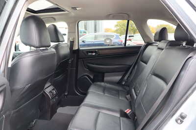 2017 Subaru Outback, $13995. Photo 6