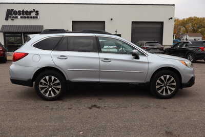 2017 Subaru Outback, $13995. Photo 9