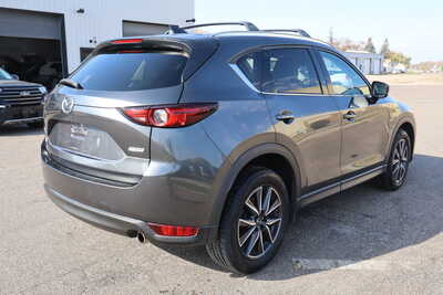 2017 Mazda CX-5, $15995. Photo 3