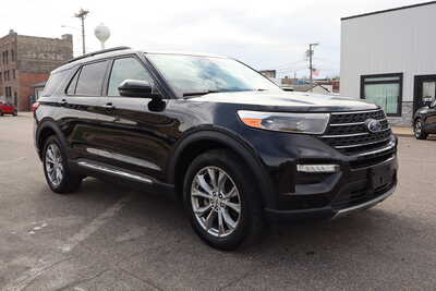 2023 Ford Explorer, $23995. Photo 2