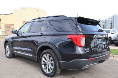 2023 Ford Explorer, $23995. Photo 4
