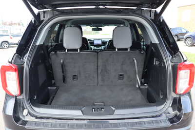 2023 Ford Explorer, $23995. Photo 9