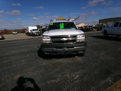 2006 Chevrolet 2500 Reg Cab, $14900. Photo 9
