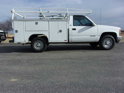 1998 Chevrolet 3500 Reg Cab, $9900. Photo 2