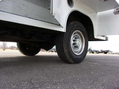 1998 Chevrolet 3500 Reg Cab, $9900. Photo 12