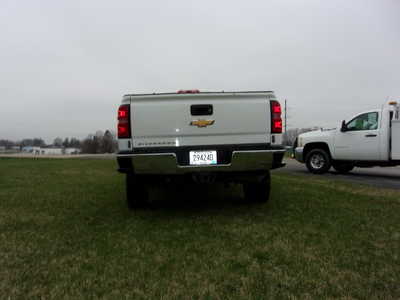 2016 Chevrolet 2500 Crew Cab, $25900. Photo 4