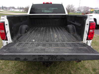 2016 Chevrolet 2500 Crew Cab, $25900. Photo 5