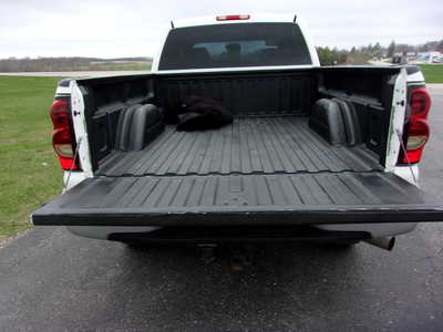 2006 Chevrolet 2500 Crew Cab, $19900. Photo 9