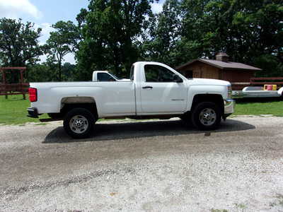2015 Chevrolet 2500 Reg Cab, $14900. Photo 6