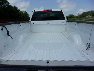2015 Chevrolet 2500 Reg Cab, $14900. Photo 9