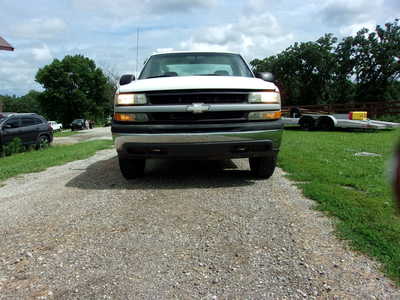 2001 Chevrolet 1500 Reg Cab, $13900. Photo 7