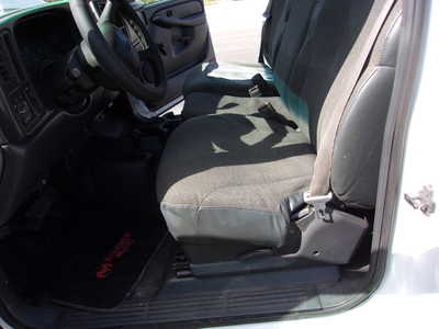 2001 Chevrolet 1500 Reg Cab, $13900. Photo 12