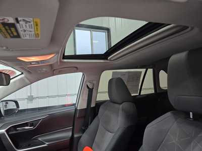 2019 Toyota RAV4, $24900. Photo 12
