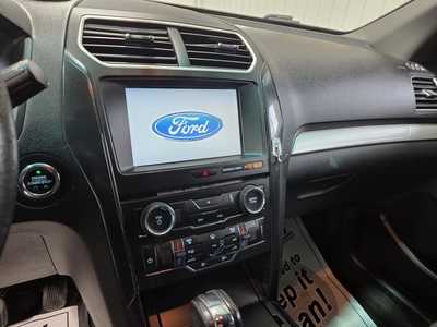 2016 Ford Explorer, $14500. Photo 12
