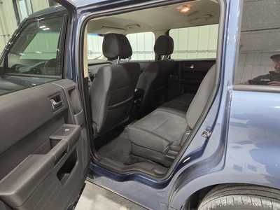 2018 Ford Flex, $13000. Photo 11